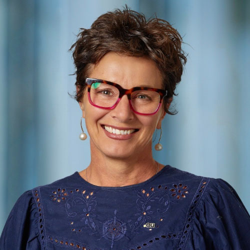 Sandra Davey
